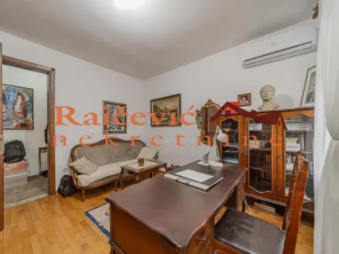 Prodaja, stan, 108m², Centar, Stara Pazova - image 9