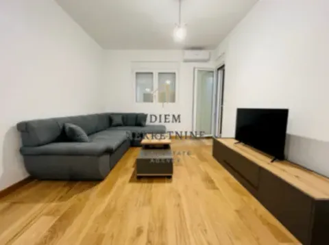 Izdavanje, jednosoban stan, 48m², New City, Podgorica - image 6