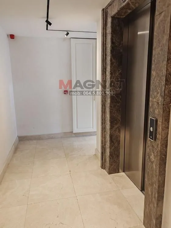 Prodaja, trosoban stan, 120m², Slavija, Vračar Sve Podlokacije