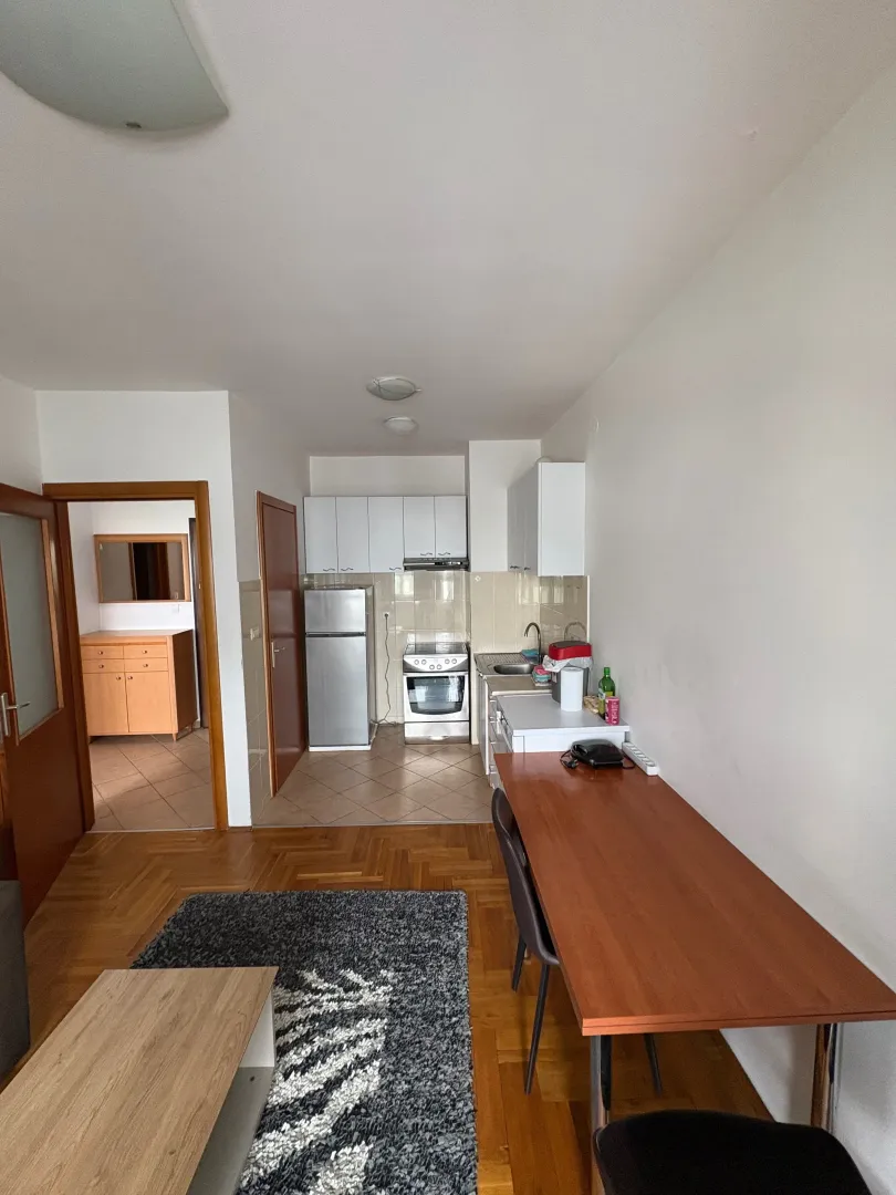 Rent, one bedroom apartment, 40m², Stari Aerodrom, Podgorica