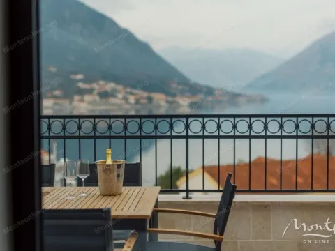 Sale, three bedroom apartment, 191m², Dobrota, Kotor - image 15