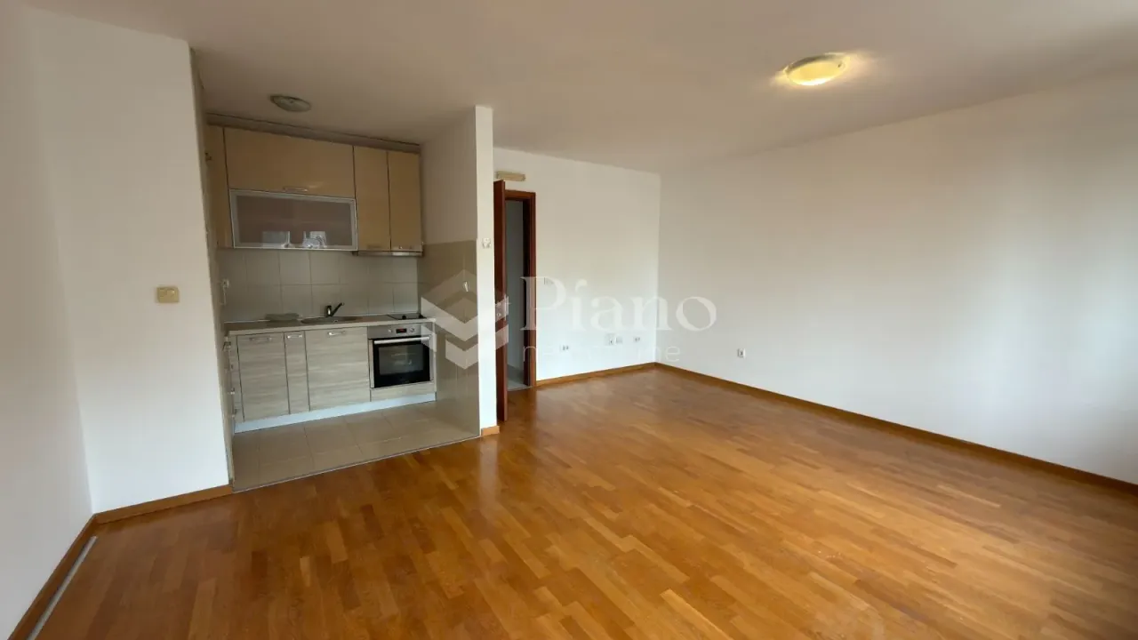 Rent, one bedroom apartment, 36m², Tološka šuma, Podgorica