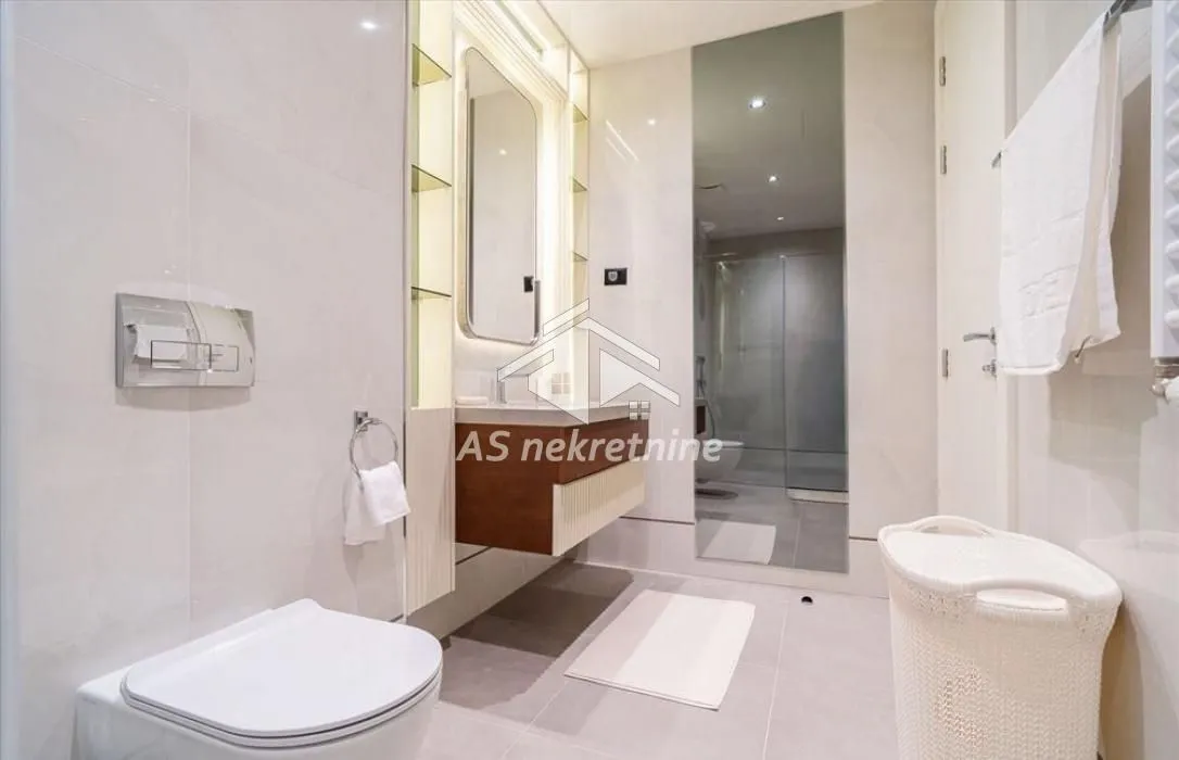 Izdavanje, dvosoban stan, 70m², Savski Venac, Beograd