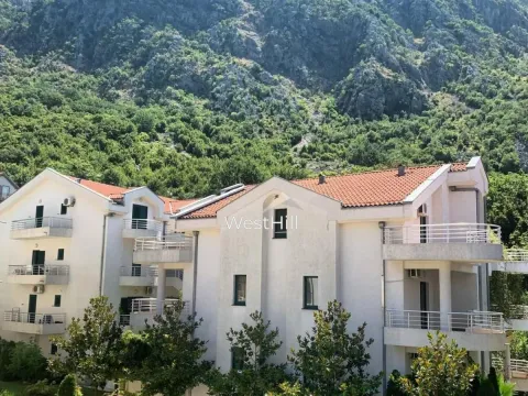 Prodaja, jednosoban stan, 89m², Risan, Kotor - image 11