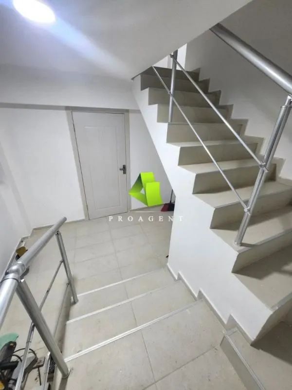 Prodaja, kuća, 204m², Crveni Krst, Niš