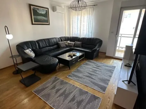 Izdavanje, dvosoban stan, 64m², City Kvart, Podgorica - image 3