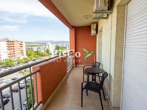 Rent, two bedroom apartment, 78m², City Kvart, Podgorica - image 2