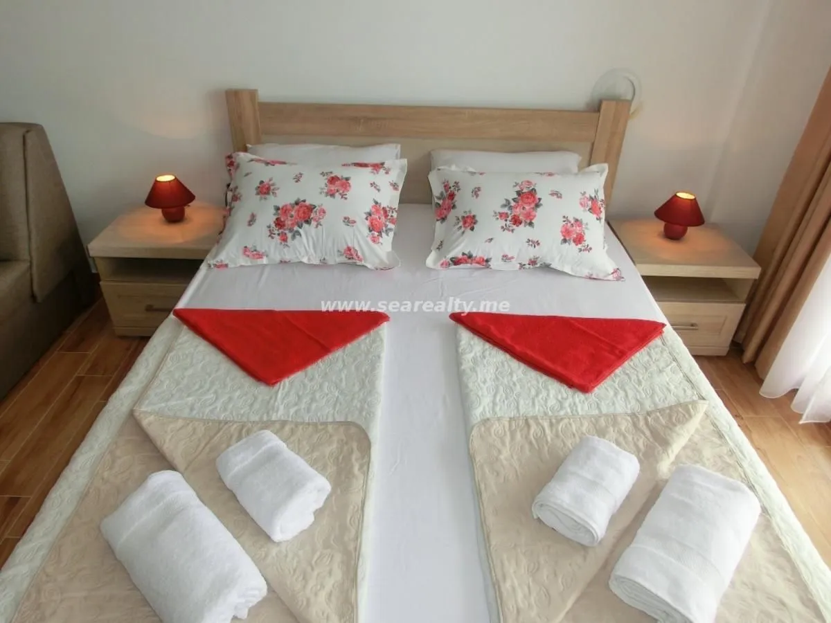 Rent, one bedroom apartment, 30m², Budva, Crna Gora