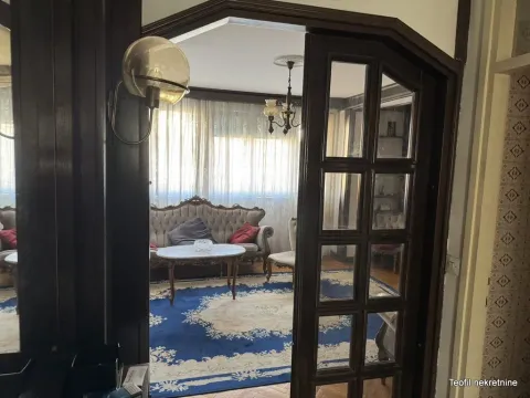 Prodaja, četvorosoban stan, 97m², Centar, Stara Pazova - image 4