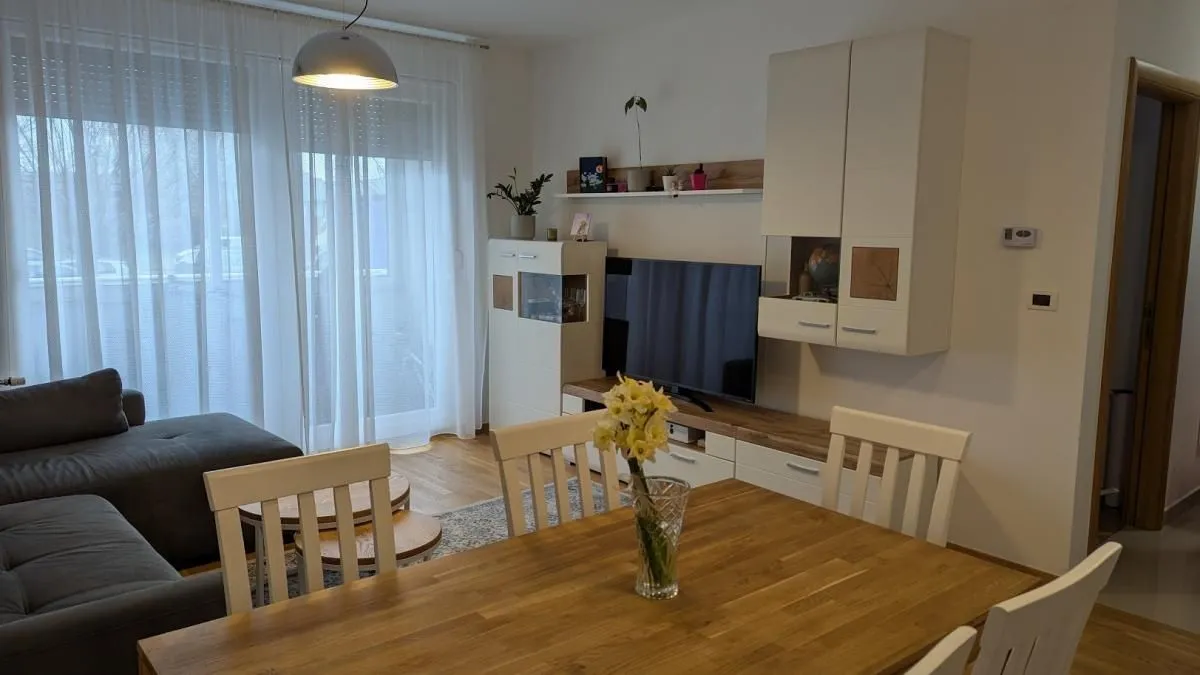 Prodaja, dvosoban stan, 67m², Sajmište, Novi Sad
