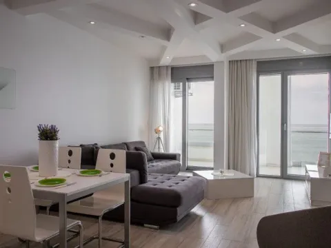 Rent, two bedroom apartment, 93m², Sutomore, Bar - image 4