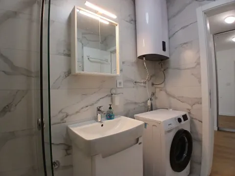 Rent, one bedroom apartment, 31m², Šumice, Beograd - image 13