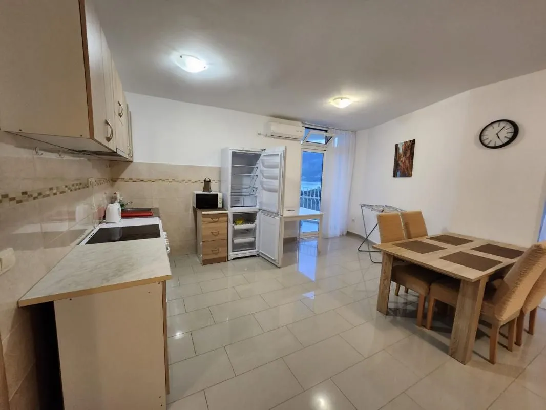 Prodaja, dvosoban stan, 75m², Igalo, Herceg Novi