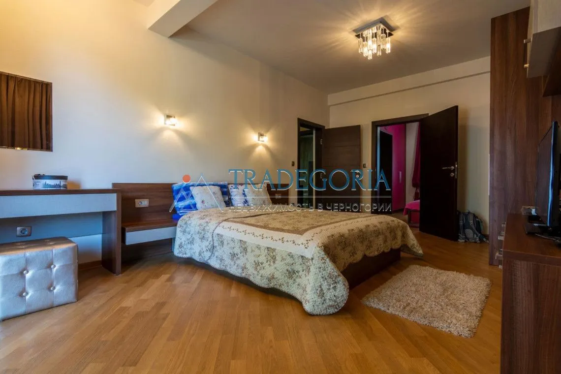 Prodaja, kuća, 267m², Tivat, Crna Gora