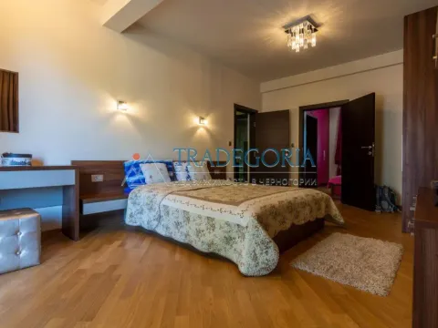 Prodaja, kuća, 267m², Tivat, Crna Gora - image 2