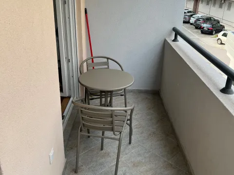 Izdavanje, dvosoban stan, 40m², Zabjelo, Podgorica - image 9