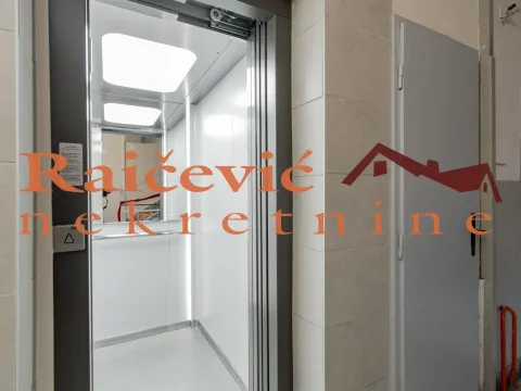 Rent, two bedroom apartment, 108m², Stari Merkator, Novi Beograd Sve Podlokacije - image 20