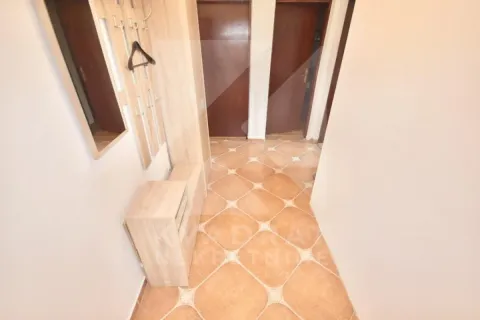 Rent, two bedroom apartment, 80m², Stari Aerodrom, Podgorica - image 11