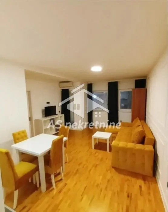 Izdavanje, trosoban stan, 60m², Trošarina, Voždovac Sve Podlokacije