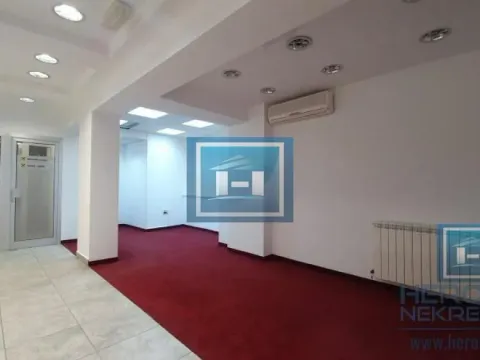 Izdavanje, poslovni prostor, 171m², Centar, Jagodina - image 27