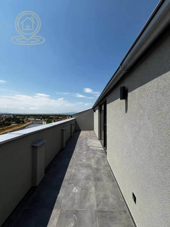 Rent, office space, 472m², Medijana, Niš