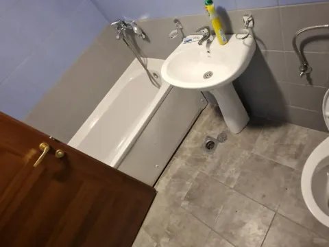 Izdavanje, dvosoban stan, 66m², Tuški Put, Podgorica - image 2