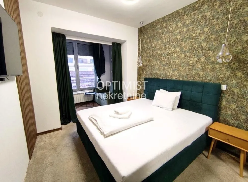 Prodaja, četvorosoban stan, 109m², Stari Grad, Beograd