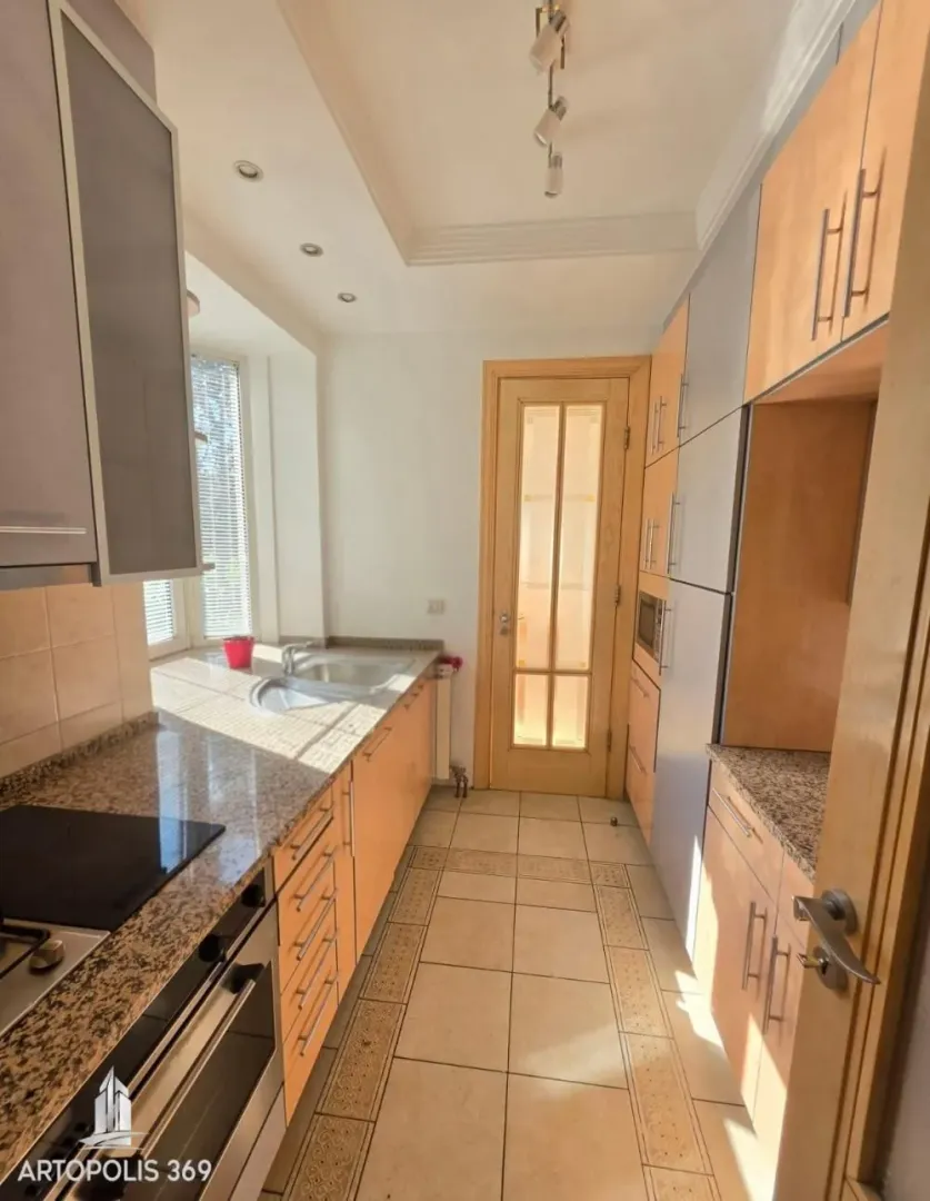 Izdavanje, kuća, 290m², Zvezdin Stadion, Beograd