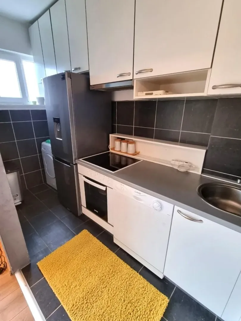 Izdavanje, jednosoban stan, 53m², Centar, Podgorica