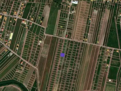 Zemljište in Bečmen