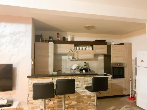 Izdavanje, dvosoban stan, 57m², Zabjelo, Podgorica - image 10