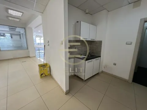 Rent, office space, 229m², Grbavica, Novi Sad Sve Podlokacije - image 9