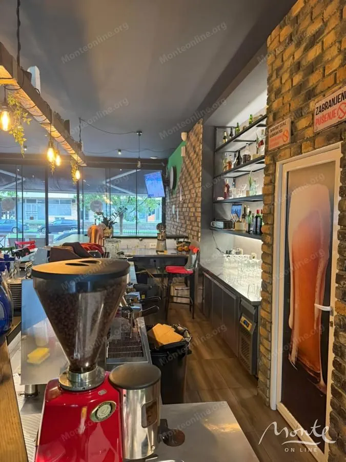 Prodaja, ugostiteljski objekat, 132m², Stari Aerodrom, Podgorica