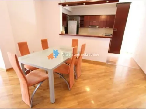 Izdavanje, trosoban stan, 130m², Savski Venac, Beograd - image 16