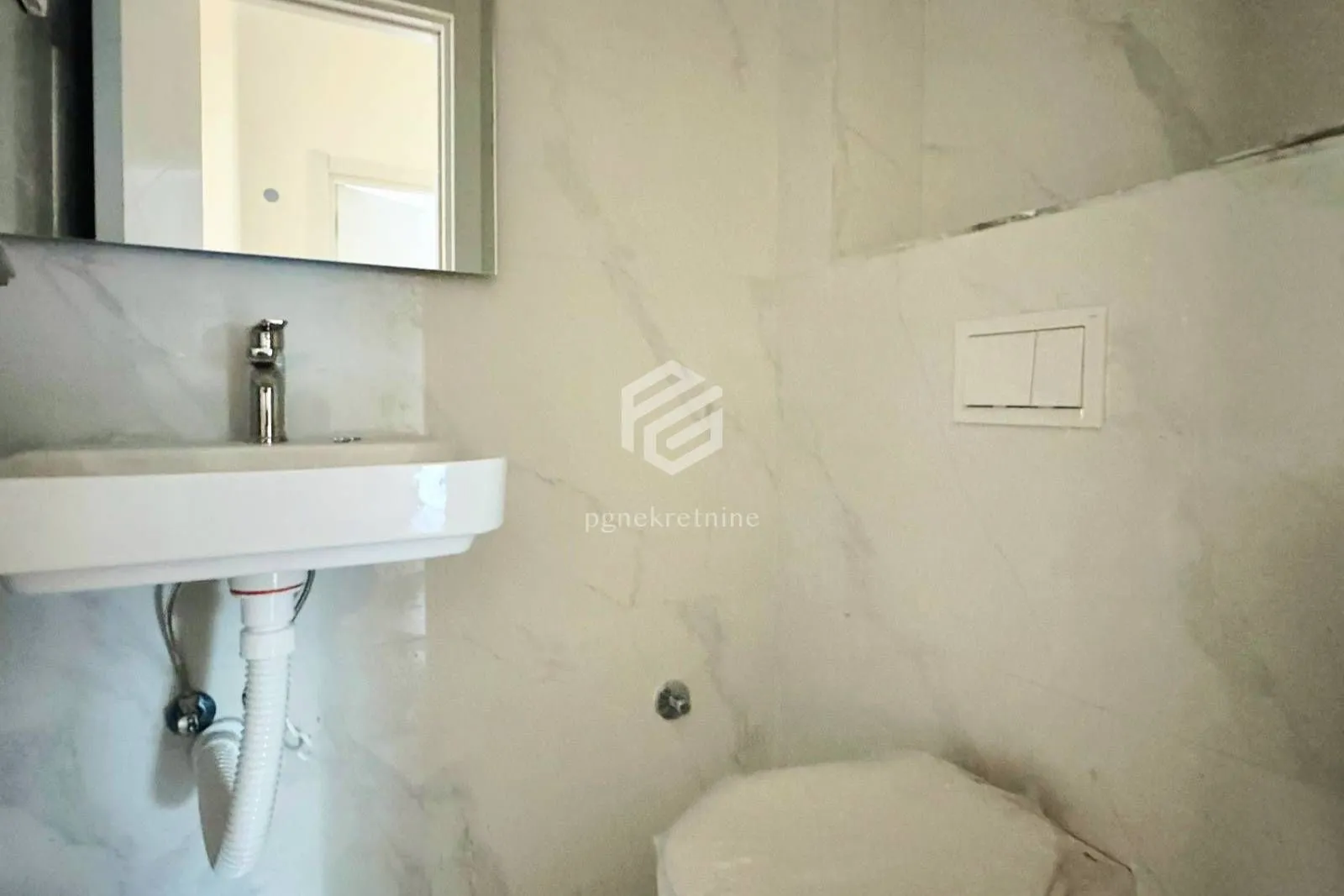 Prodaja, dvosoban stan, 64m², Donja Gorica, Podgorica