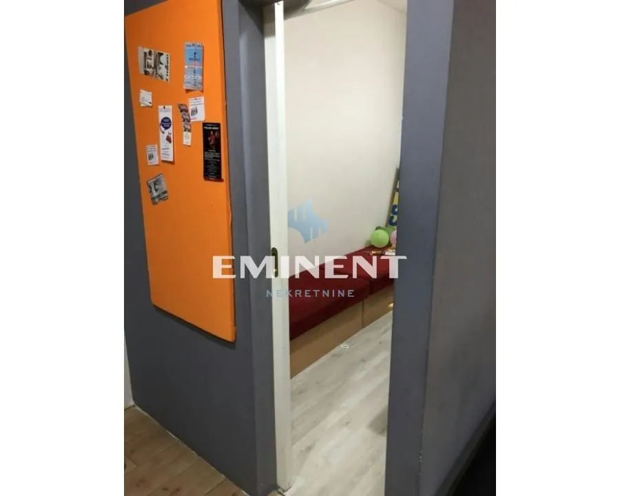 Izdavanje, poslovni prostor, 78m², Vidikovački venac, Rakovica