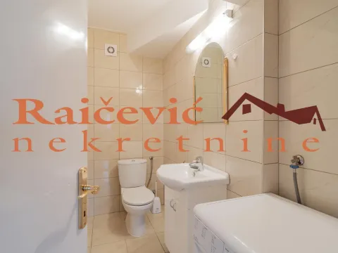 Izdavanje, trosoban stan, 85m², Vračar Hram, Vračar Sve Podlokacije - image 18
