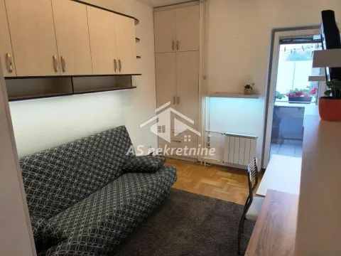 Izdavanje, dvosoban stan, 45m², Uciteljsko Naselje, Zvezdara Sve Podlokacije - image 12