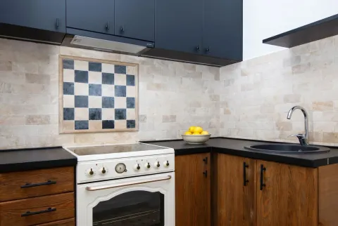 Prodaja, četvorosoban stan, 110m², Risan, Kotor - image 12