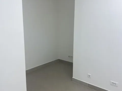 Rent, office space, 300m², Savski Venac, Beograd - image 12