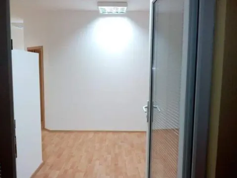 Rent, office space, 60m², Stara Varoš, Podgorica - image 6