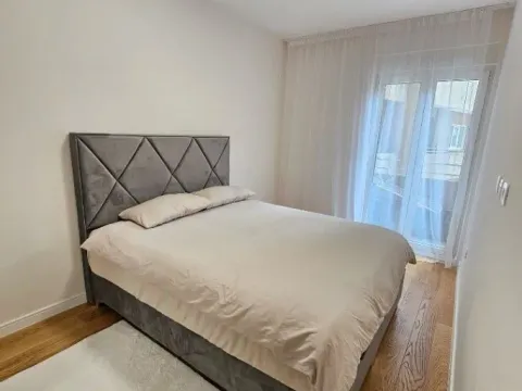 Izdavanje, jednosoban stan, 43m², Central Point, Podgorica - image 12