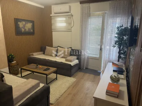 Rent, apartment, 40m², Stari Aerodrom, Podgorica - image 1