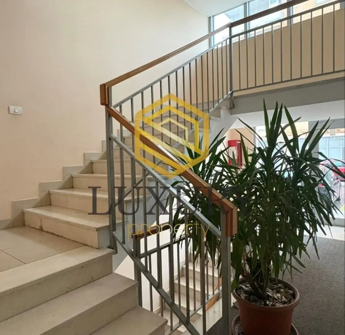 Rent, studio apartment, 35m², City Kvart, Podgorica