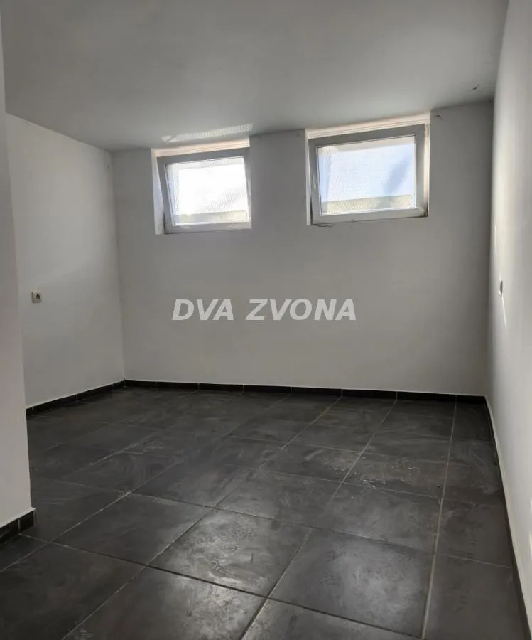 Rent, office space, 58m², Rotkvarija, Novi Sad Sve Podlokacije