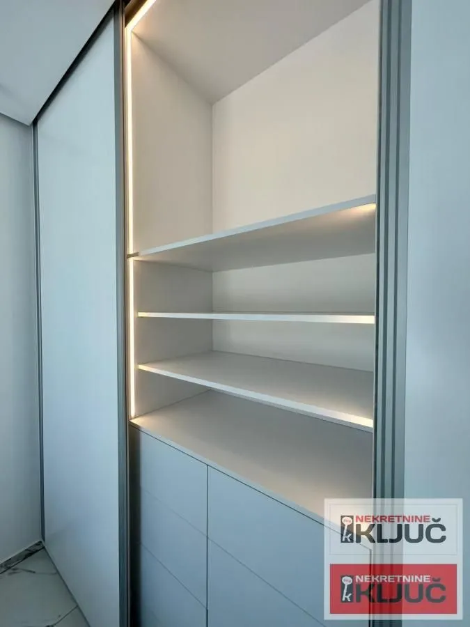 Izdavanje, kuća, 180m², Sremska Kamenica, Petrovaradin