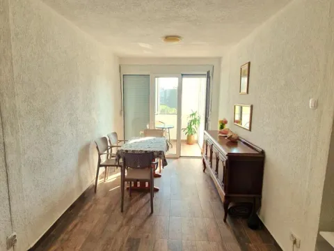 Izdavanje, jednosoban stan, 55m², Centar, Bar - image 3