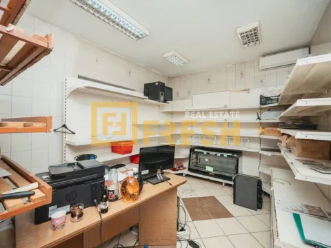 Izdavanje, poslovni prostor, 370m², Stari Aerodrom, Podgorica - image 7