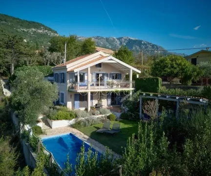 Rent, house, 158m², Kotor, Crna Gora - image 2