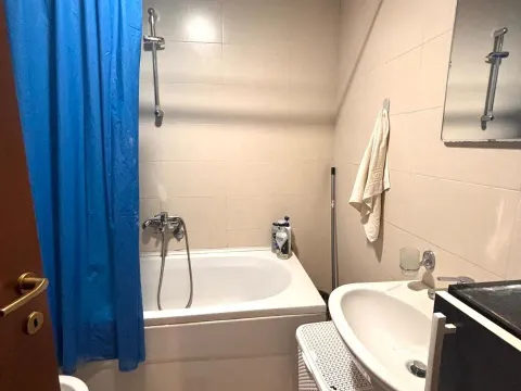 Izdavanje, jednosoban stan, 52m², City Kvart, Podgorica - image 9